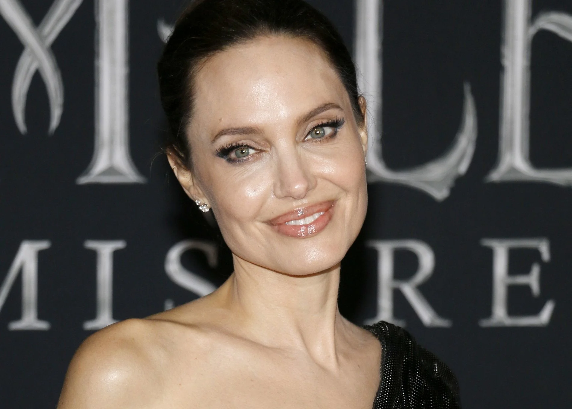 angelina jolie