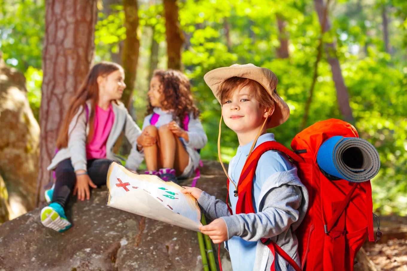 kids on a treasure hunt